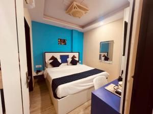 Hotel Metro View Near Adarsh Nagar Delhi Metro Station