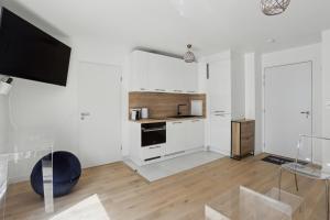 Chic et minimaliste studio BatignolleMontmartre by Weekome