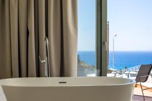 Edens Azalea Luxury Suite