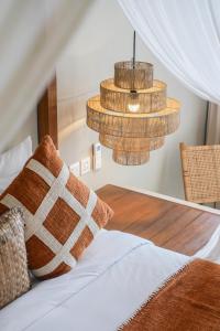 Phòng Deluxe Kèm Bể Ngâm (Deluxe Room with Plunge Pool)