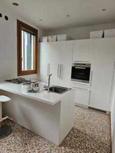 Casa Rossa vista canale