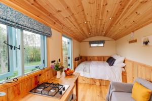 Victoria Hut Allerford