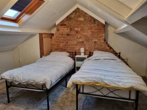 Tulip Cottage Hinderwell, Staithes & Whitby, 2 Night Min, Sleeps 6, Pet Friendly