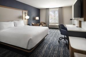 Fairfield by Marriott Inn & Suites Fresno Riverpark