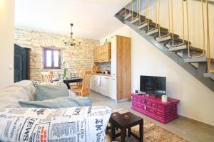 Apartment 2323 