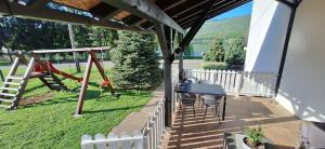 Apartment Sabljaci by the Lake