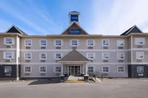 Travelodge by Wyndham Fort McMurray - Waterways
