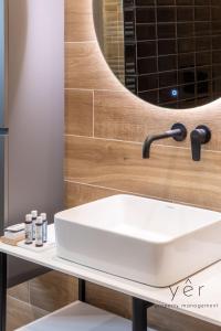 Comfort Oasis: Work-Friendly Space wFiber Net