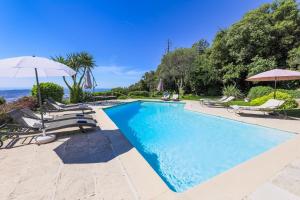 Villas LOU MAS SOUBRAN VI2083 by RIVIERA HOLIDAY HOMES : photos des chambres