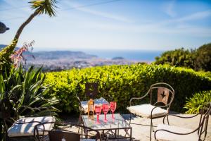 Villas LOU MAS SOUBRAN VI2083 by RIVIERA HOLIDAY HOMES : photos des chambres