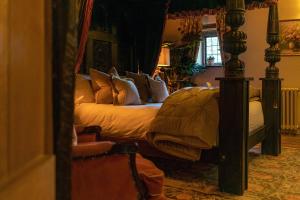 Classic Family Room Carthusian - George Inn room in The George Inn & Plaine