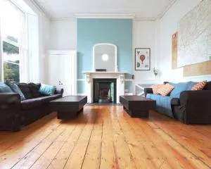 Arlington Villas Townhouse - by Clifton Short Lets - Bristol