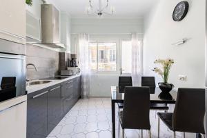 NOTRE DAME - Huge sunny modern 2BR flat - Terrace