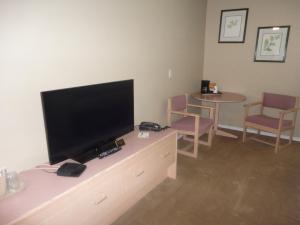 Super 8 by Wyndham West Kelowna BC