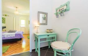 Charmig home near beach with see veiw