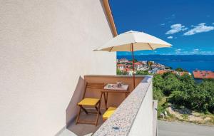 Charmig home near beach with see veiw