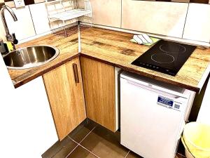 B3 planta baja al lado del metro