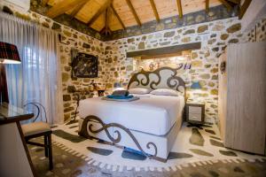 Artemis Goddess Nest - Aquatic Getaway