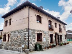 8 bedrooms house with furnished terrace at Cenicientos