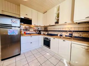 Villas Maison 4P, 95m², coeur de Quiberon, proche plage, jardin sud, WIFI, 8 pers - FR-1-478-278 : photos des chambres