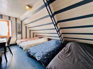 Villas Maison 4P, 95m², coeur de Quiberon, proche plage, jardin sud, WIFI, 8 pers - FR-1-478-278 : photos des chambres