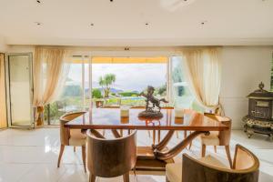 Villas LOU MAS SOUBRAN VI2083 by RIVIERA HOLIDAY HOMES : photos des chambres
