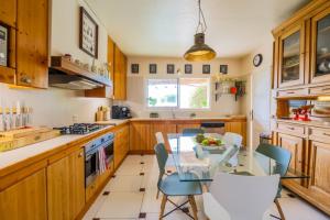 Villas LOU MAS SOUBRAN VI2083 by RIVIERA HOLIDAY HOMES : photos des chambres