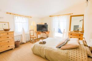 Villas LOU MAS SOUBRAN VI2083 by RIVIERA HOLIDAY HOMES : photos des chambres