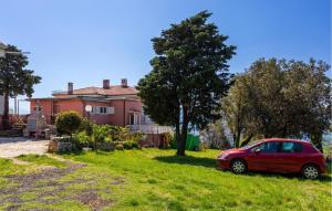 Gorgeous Apartment In Novi Vinodolski