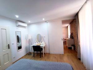 Rialto Luxury Apartment