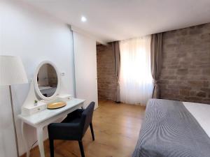 Rialto Luxury Apartment