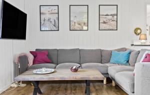 2 Bedroom Stunning Home In Jægerspris