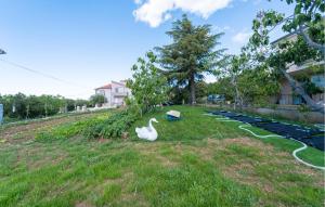 3 Bedroom Lovely Apartment In Sukosan