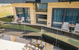 5 Bedroom Beautiful Home In Privlaka