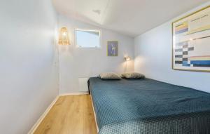 Lovely Home In Fårevejle With Wifi