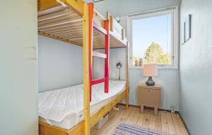 Lovely Home In Fårevejle With Wifi