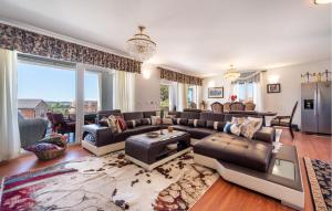 Nice Apartment In Sukosan With Wifi