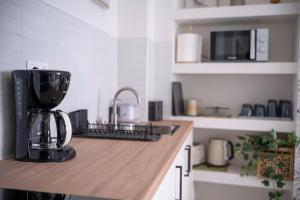 The HostMaster Urban Cityscape Escape