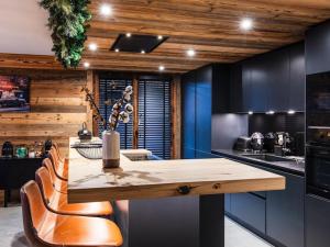 Luxueux appartement 5 chambres avec jacuzzi et Wi-Fi aux Gets - FR-1-671-250