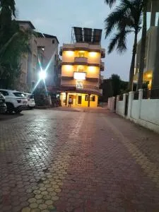 HOTEL SHRI PUSHPANJALI SHIRDI - Ahmednagar