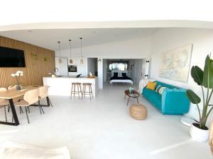 ¡Vistas al Mar y Lujo en Bajamar! Apto Boutique