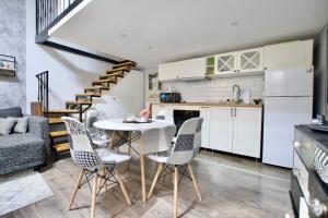 Studio Apartment by Hi5- Rózsa street - Hoteles de 3 estrellas en Budapest