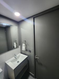 DEPARTAMENTO MODERNO Y COMODO CERCA A MOVISTAR ARENA Y FANTASILANDIA