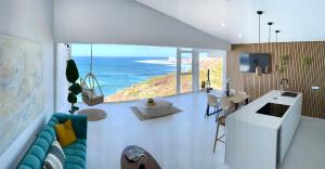 ¡Vistas al Mar y Lujo en Bajamar! Apto Boutique