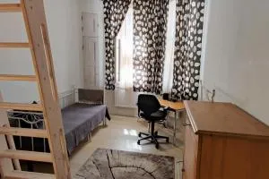 Spacious ground-floor apartment in Etu-Töölö - 赫尔辛基