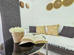 NEW OCEAN SYMPHONY APARTMENT WITH TERRACE, Los Cristianos, Tenerife