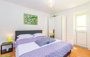 Charmig home near beach with see veiw