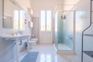 Camera Matrimoniale con Bagno in Comune