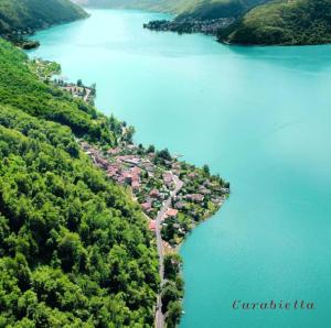 Antica torre del castello Casa Ceresiana
