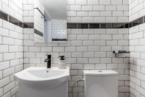 Central & Cozy Suite in the heart of Athens